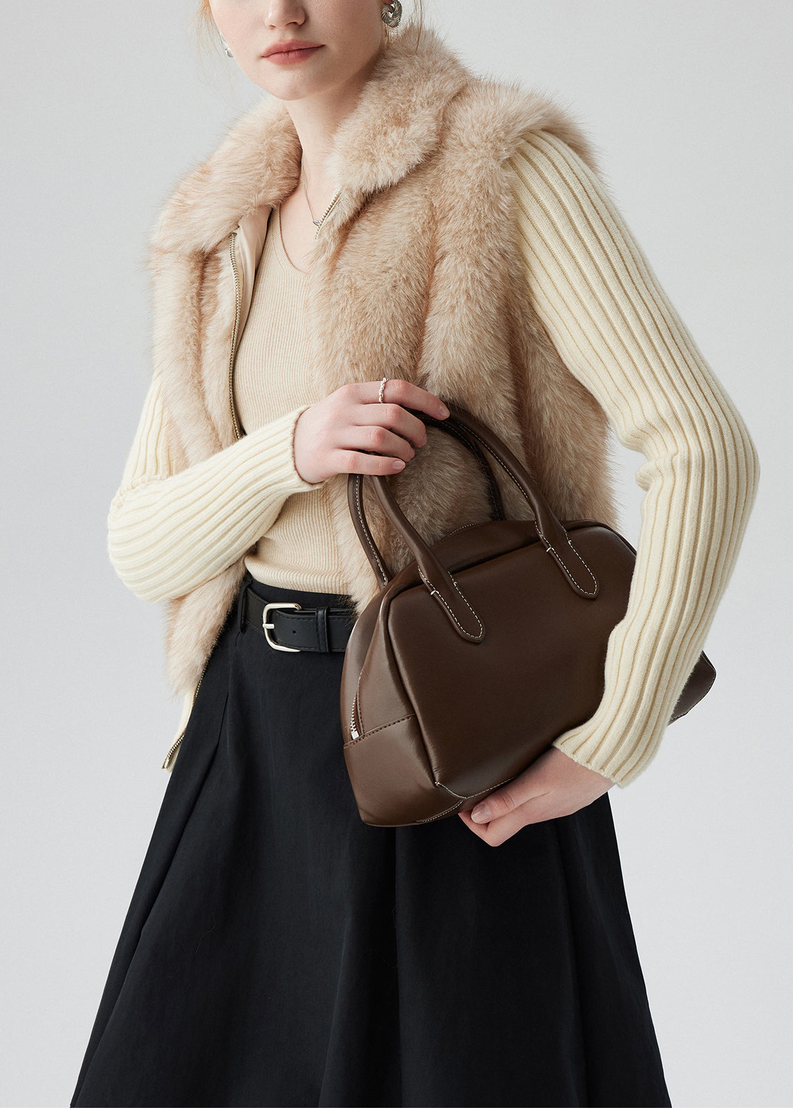 Abrigo de punto de piel sintética de zorro con patchwork y cremallera beige elegante para invierno