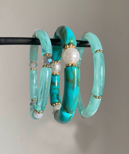 Conjunto de tres piezas de brazaletes elegantes de jade azul y perla