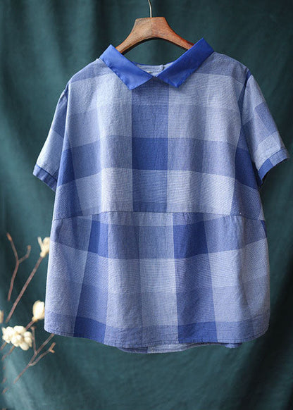 Camisa de lino con cuello Peter Pan y cuadros azules elegantes de verano