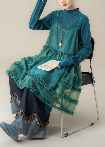 Conjunto de traje de tres piezas con camiseta y pantalón de tirantes finos y volantes azules elegantes para primavera.