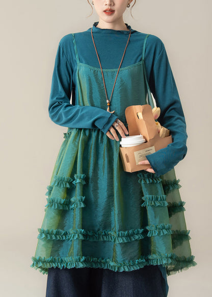 Conjunto de traje de tres piezas con camiseta y pantalón de tirantes finos y volantes azules elegantes para primavera.