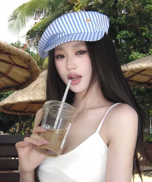 Chic Blue Striped Versatile Beret Hat