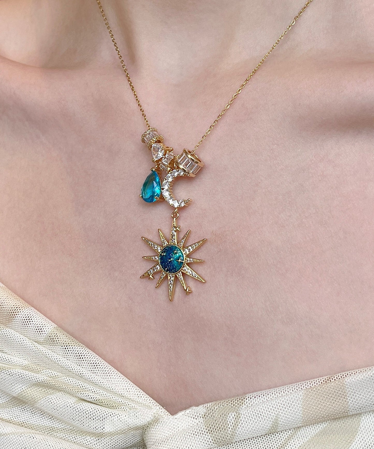 Chic Blue Sun Moon Zircon Alloy Pendant Necklace