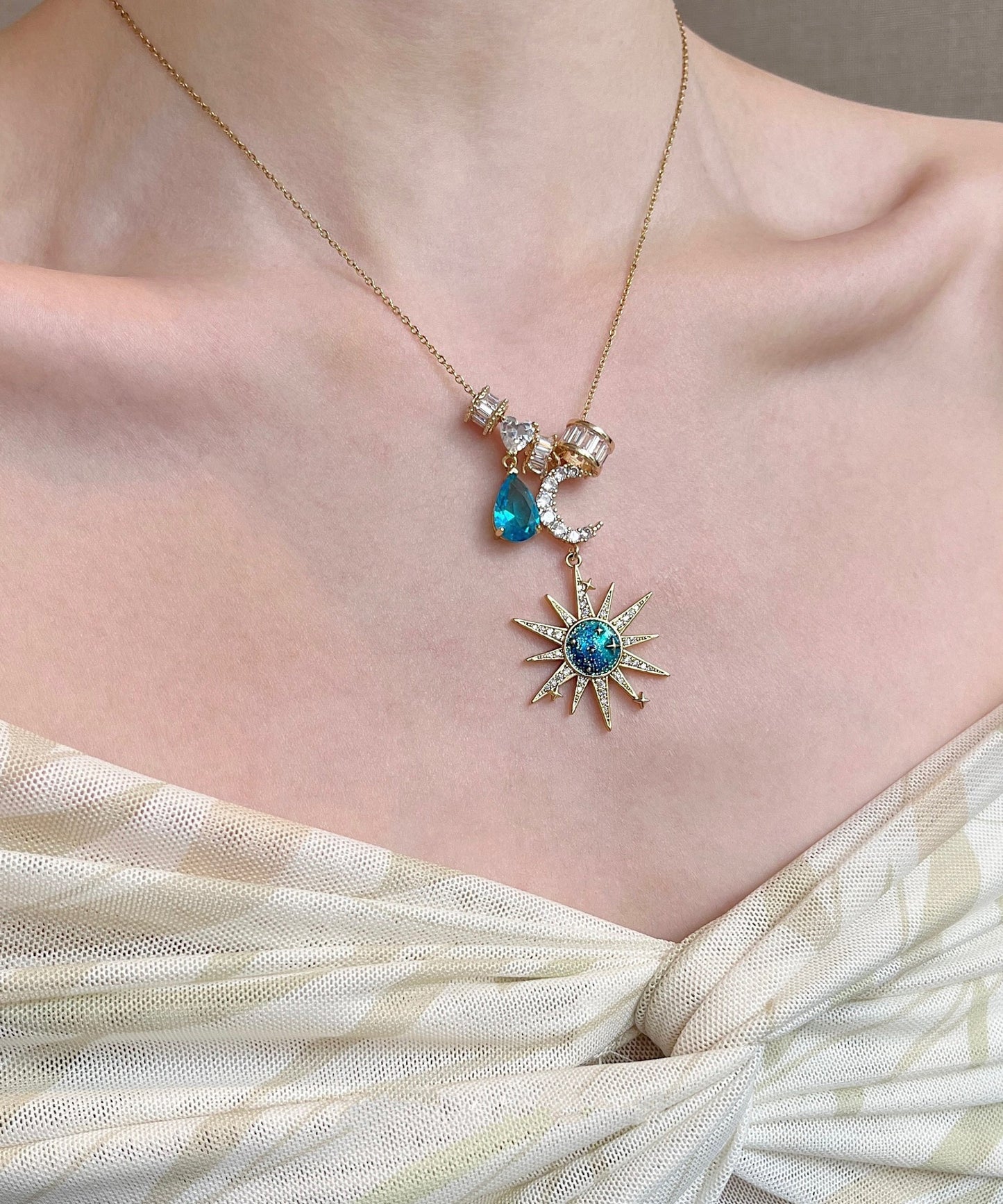 Chic Blue Sun Moon Zircon Alloy Pendant Necklace