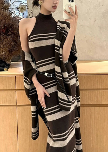 Schickes, braun gestreiftes Strick-Zweiteiler-Set: Cardigan und Strickkleid – Frühling