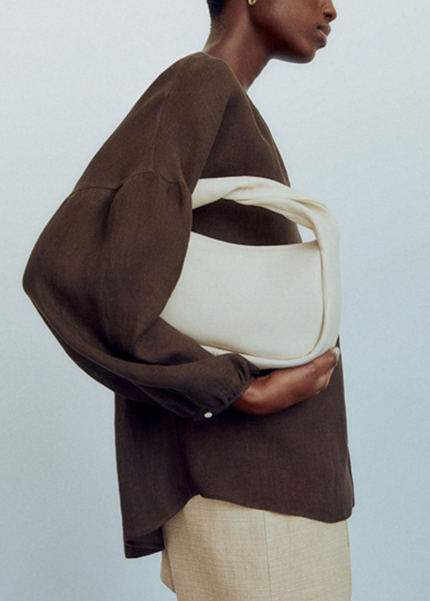 Camisas elegantes de color chocolate con cuello en V y diseño patchwork, de manga farol.