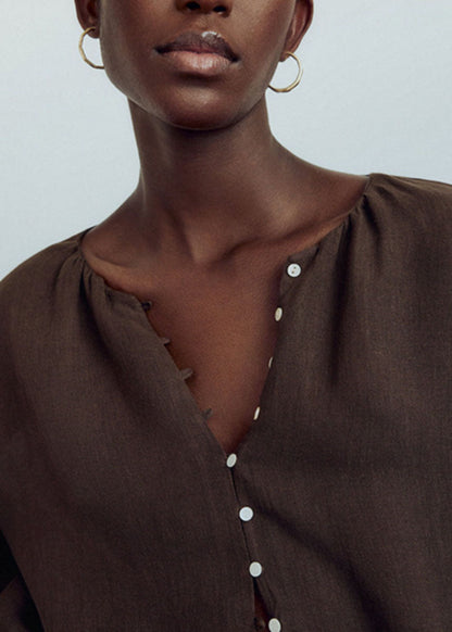 Camisas elegantes de color chocolate con cuello en V y diseño patchwork, de manga farol.