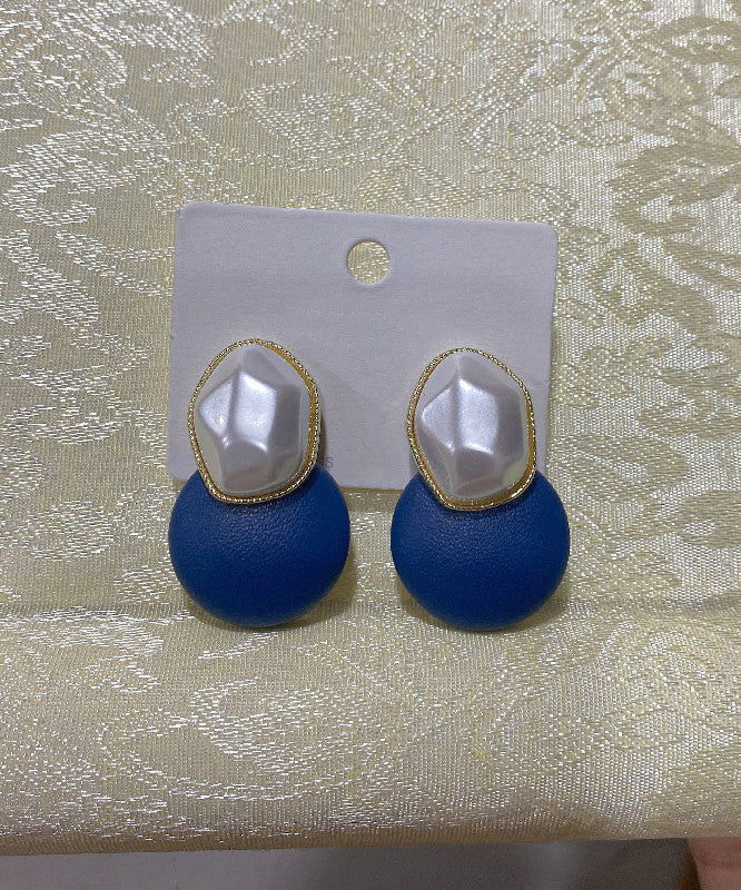 Elegante Ohrstecker aus Kupfer-PU-Perlen mit geometrischem Muster in Kaffeebraun