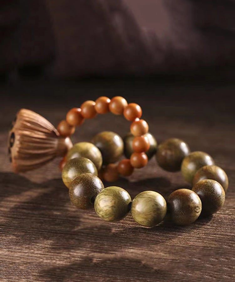 Elegante pulsera con borlas y cuentas Olivary Nucleus en bloques de color