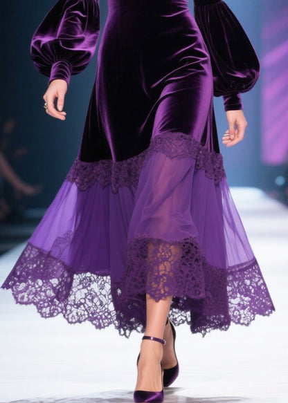 Elegante vestido largo morado opaco con cuello en V y patchwork de terciopelo de seda y mangas farol