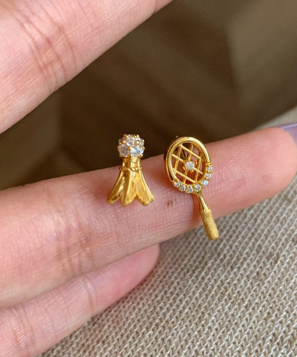 Pendientes asimétricos con forma de raqueta de bádminton y circonitas de aleación de cobre y oro