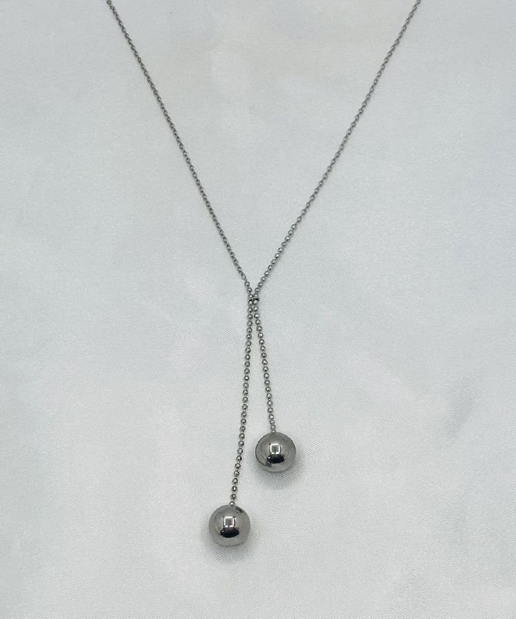 Schicke Halskette mit Quastenanhänger aus Edelstahl in Gold