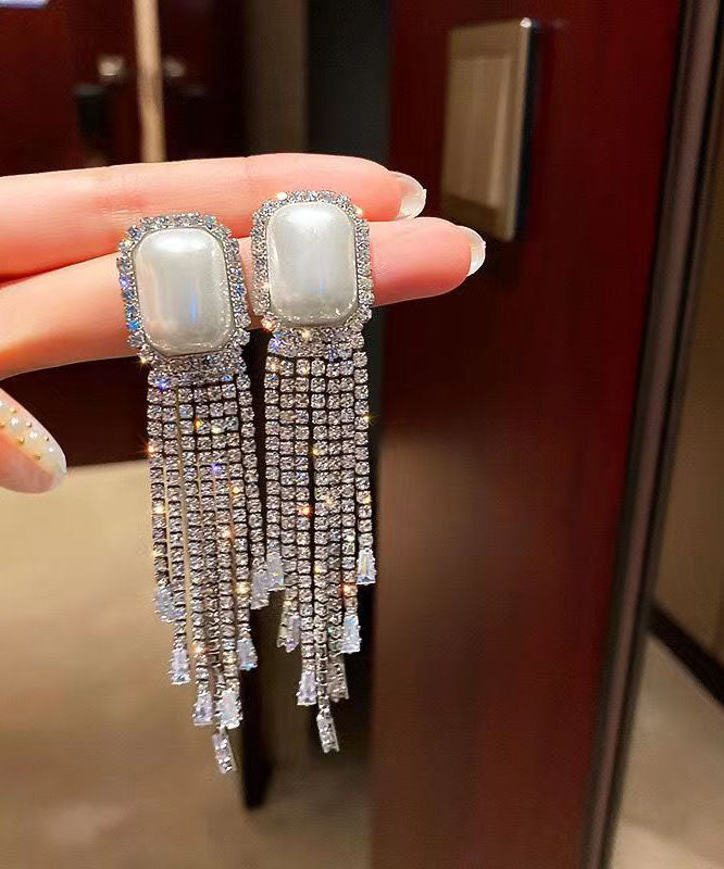 Pendientes elegantes con borlas de perlas y circonitas de aleación de plata esterlina y oro