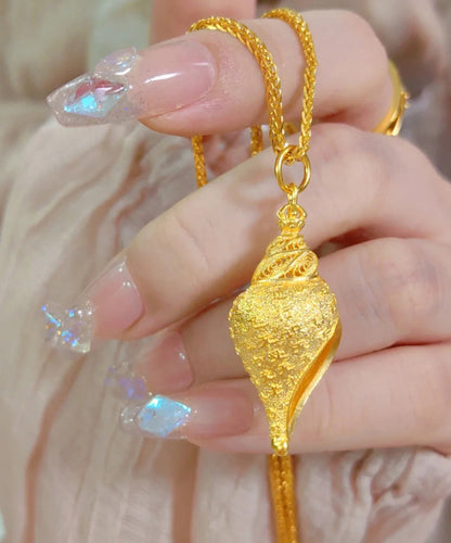 Schicke Halskette mit Muschelanhänger aus vergoldetem Sterlingsilber