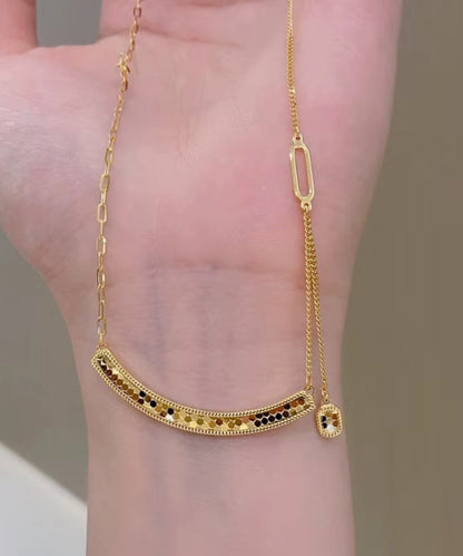 Schicke Medaillon-Halskette mit Fischschuppen-Lächeln aus vergoldetem Sterlingsilber