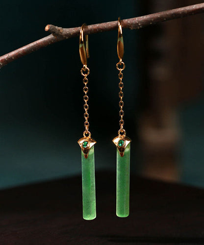 Elegantes pendientes rectangulares de jade verde antiguo y dorado