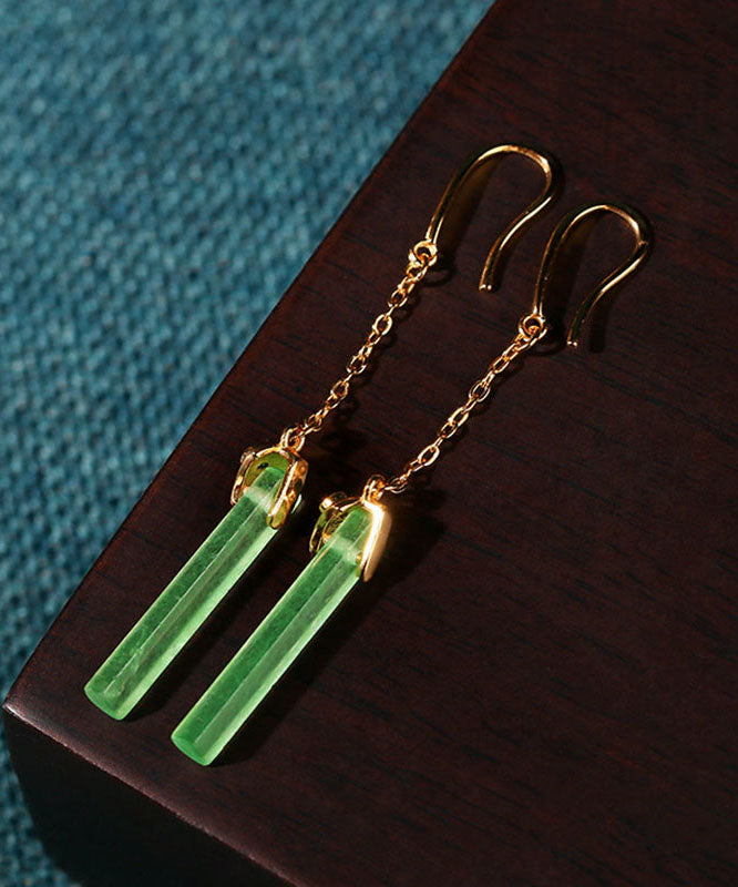 Elegantes pendientes rectangulares de jade verde antiguo y dorado