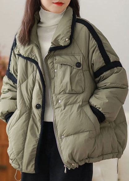 Schicke grüne Pufferjacke mit Reißverschluss und Patchwork-Entendaunen für den Winter