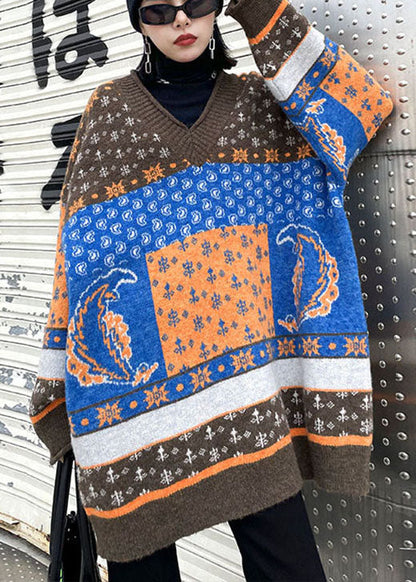 Schicke khakifarbene, lockere Strickpullover mit V-Ausschnitt und Print für den Herbst