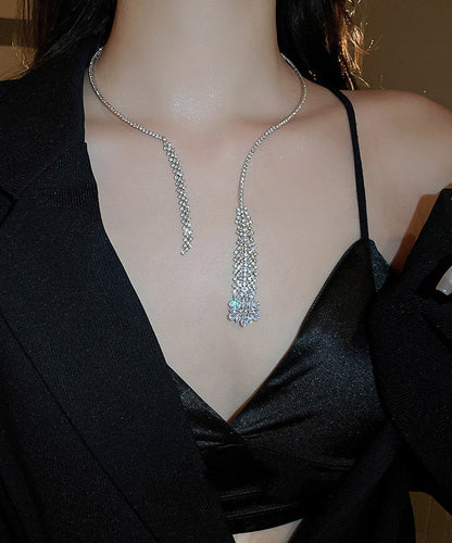 Elegante collar de princesa con borlas de circonita y aleación de seda