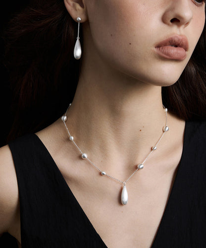 Chic Silk Copper Silver-Plated Pearl Water Droplet Pendant Necklace