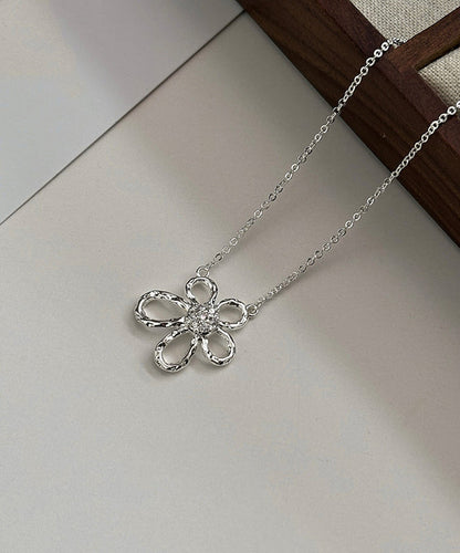Schicke Halskette aus Sterlingsilber mit Zirkonia-Sonnenblumen-Anhänger