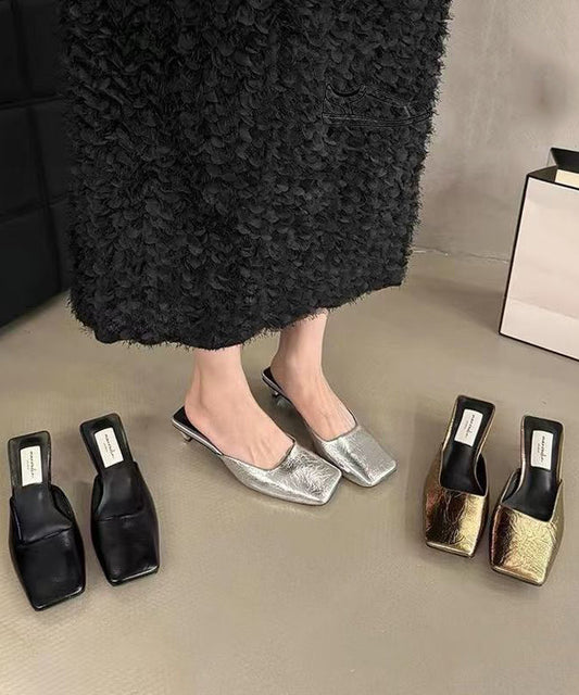 Sandalias gruesas y elegantes de piel sintética con detalle de lazo plateado