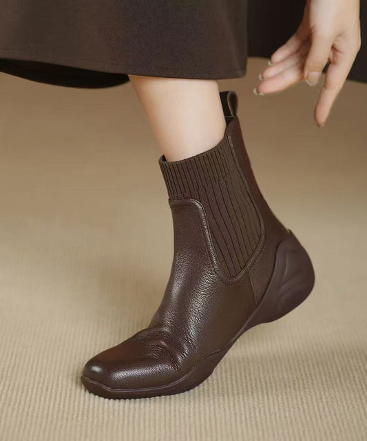 Schicke, bequeme Stiefel aus braunem Schaffell