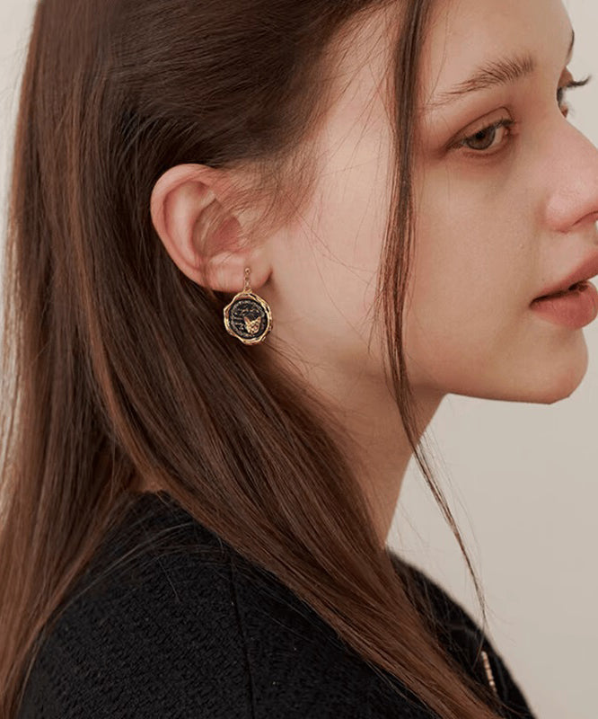 Elegante asymmetrische Ohrhänger mit Perle und Perlenbesatz aus Sterlingsilber mit Goldauflage