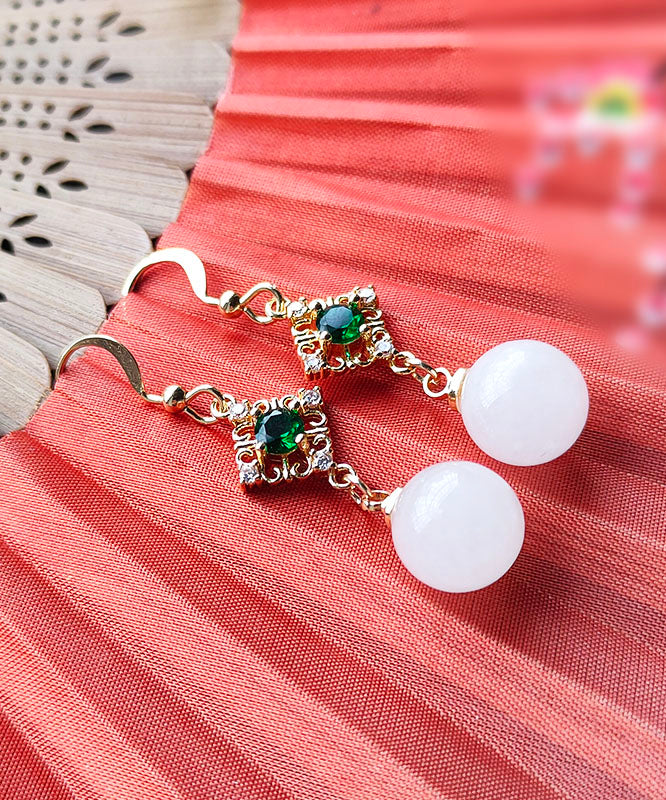 Elegantes aretes colgantes de jade y circonita con incrustaciones de oro blanco de 14 quilates