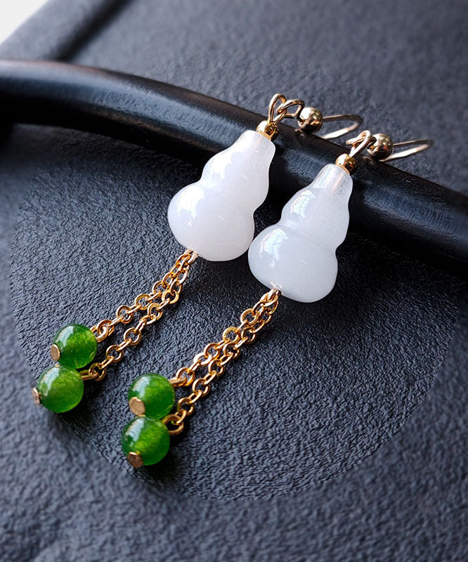 Elegantes aretes colgantes con borlas de piedra preciosa de calabaza de jade en oro blanco de 14 quilates