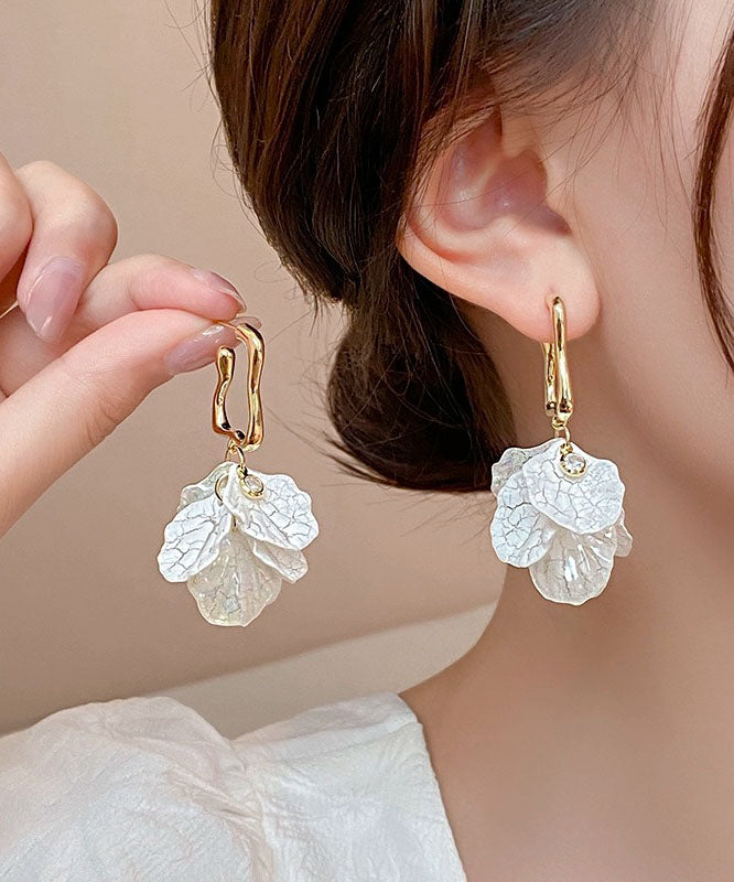 Elegantes pendientes colgantes florales de cobre blanco dorado
