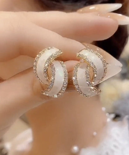 Schicke Creolen aus Sterlingsilber mit geometrischem Zirkon und Doppel-C