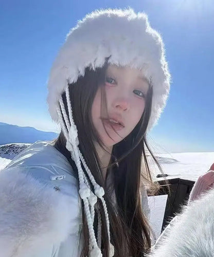 Gorro Bonnie de lana de conejo con borlas blancas y elegante