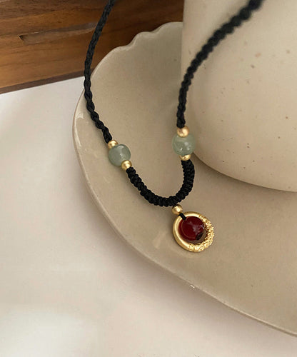 Collar con colgante de piedra preciosa de ágata tejida a mano de aleación negra de estilo chino