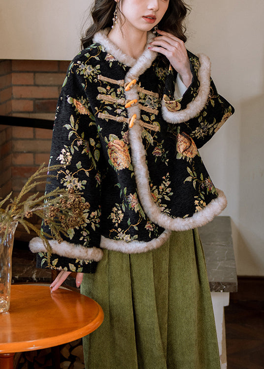 Winterparka im chinesischen Stil mit schwarzer Knopfleiste und warmem Fleece