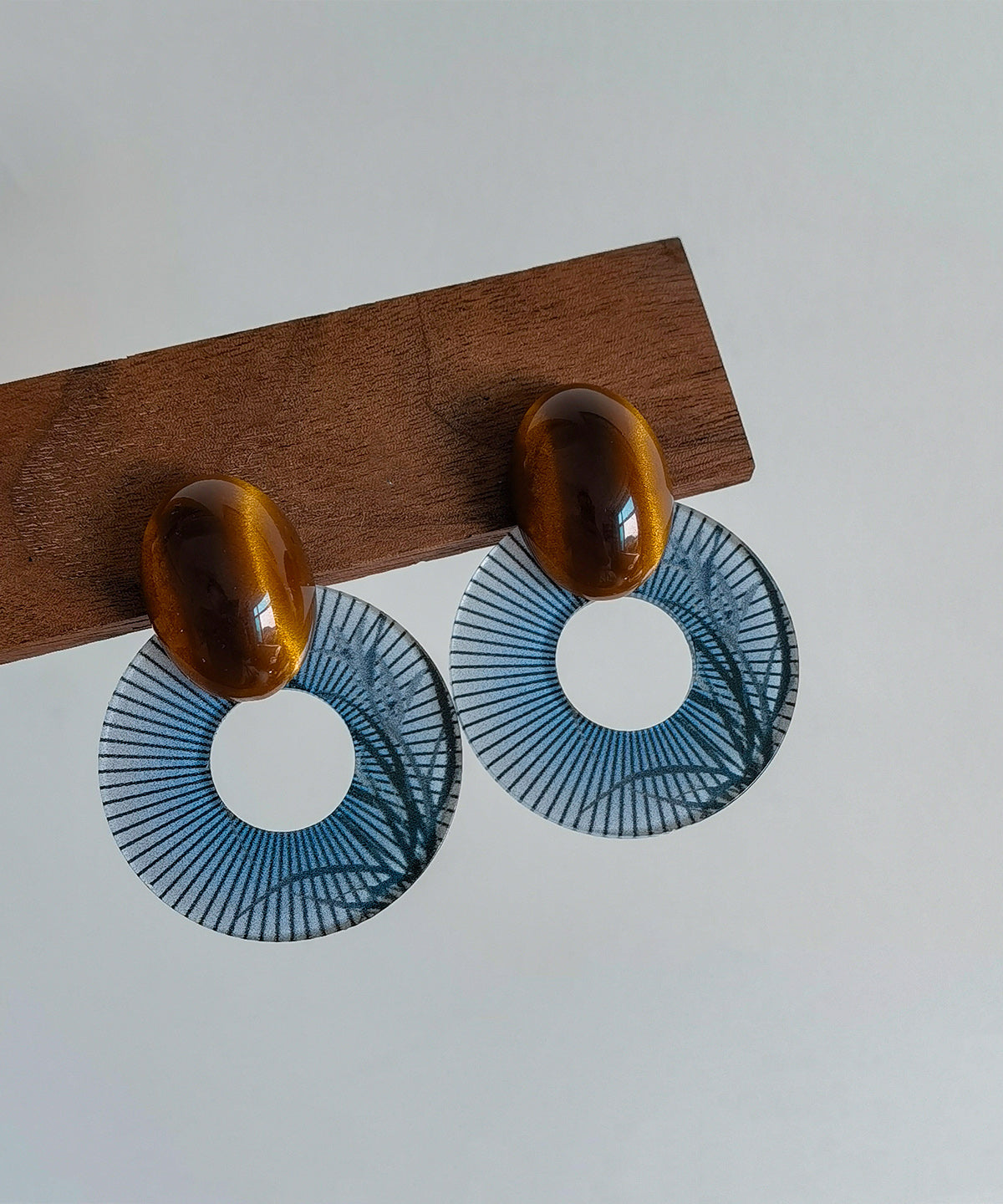 Chinese Style Blue Alloy Acrylic Amber Hoop Earrings