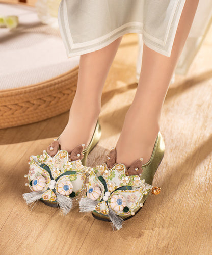 Grüne, flache Schuhe im chinesischen Stil mit Tigerkopfstickerei