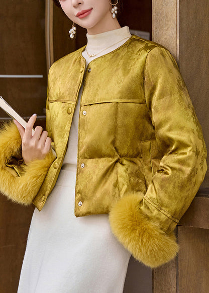 Wintermantel im chinesischen Stil, grün, Rundhalsausschnitt, mit Pelz-Patchwork und Entendaunen.