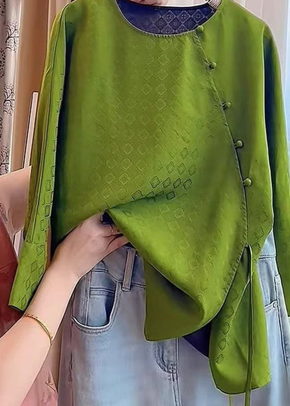 Vestido chino verde con cuello redondo y abertura lateral en la parte superior, primavera