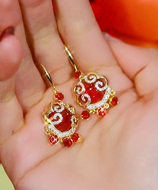 Pendientes colgantes con hebilla de ping de nubes auspiciosas y circonitas doradas de plata esterlina roja de estilo chino