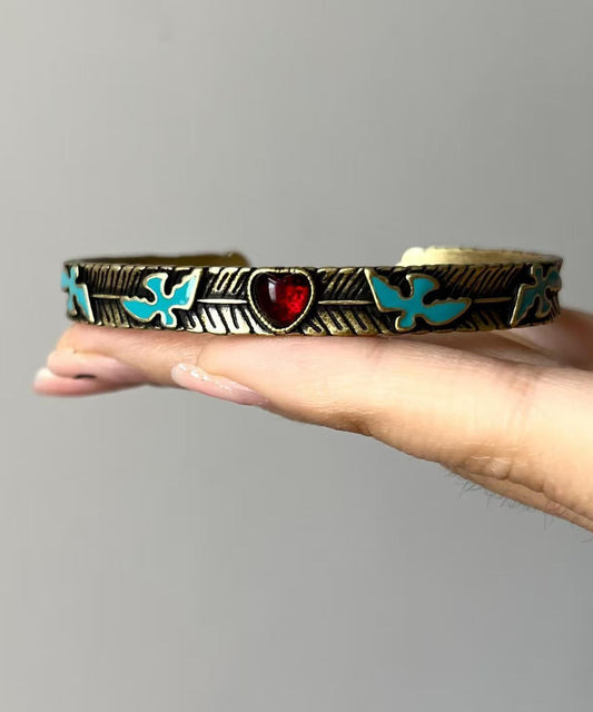 Armreif im chinesischen Stil aus Sterlingsilber mit fliegendem Vogel und Edelstein