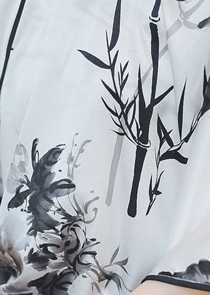 Weißes Seidentop mit Stehkragen und Knopfleiste im chinesischen Stil, Frühling