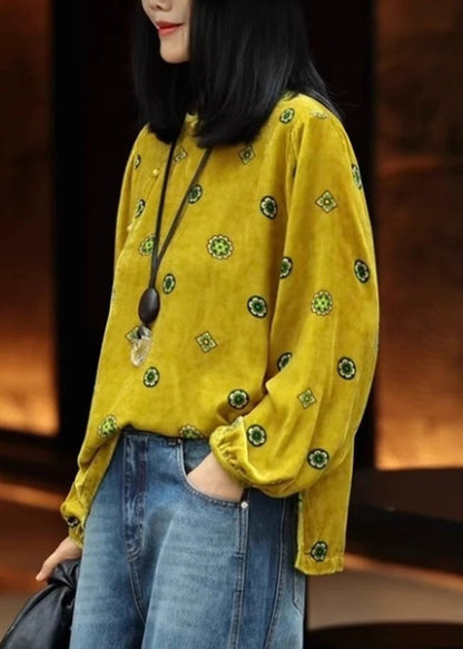 Blusa de terciopelo de seda con estampado amarillo estilo chino y mangas farol