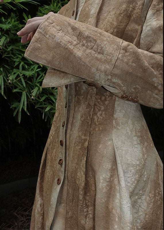 Gelbe Maxi-Mäntel im chinesischen Stil mit Stehkragen und Batikmuster für den Herbst