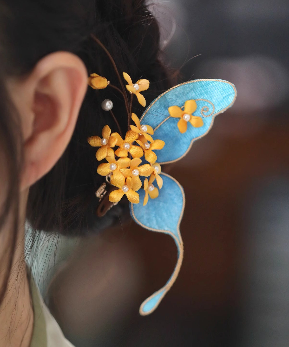 Haarnadel im chinesischen Stil aus vergoldetem, gelbem Sterlingsilber mit Schmetterlings- und Osmanthus-Motiv