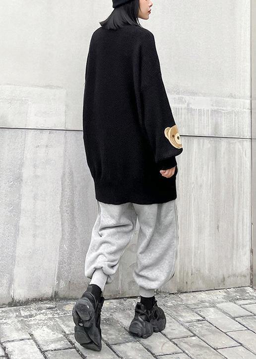 Chunky black Bear design knit tops o neck silhouette knit top - SooLinen