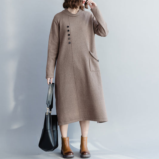 Grobstrickkleid im Khaki-Stil mit großen O-Ausschnitttaschen