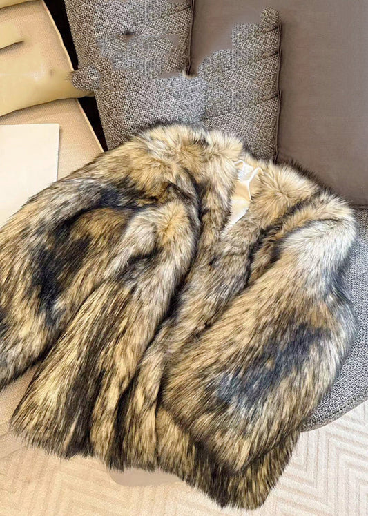 Elegante beige-schwarze Waschbärhaar-Halskette, Leder- und Pelzmäntel, Winter