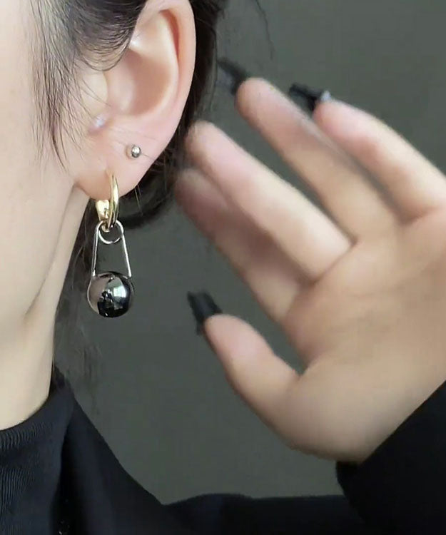 Pendientes colgantes redondos de perla de aleación negra con clase